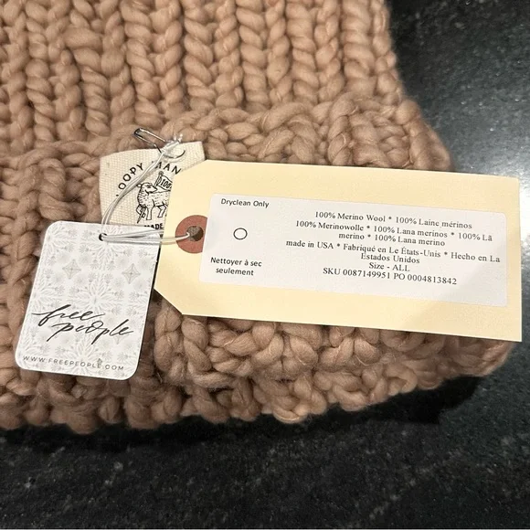 NWT Free People x Loopy Mango‎ 100% Merino Wool Slouchy Beanie Hat Tan/Camel OS - Picture 3 of 9